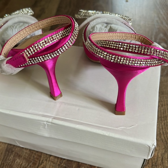 NWT WOMENS ROSE RED HEELS SIZE 5.5 - Picture 4 of 6